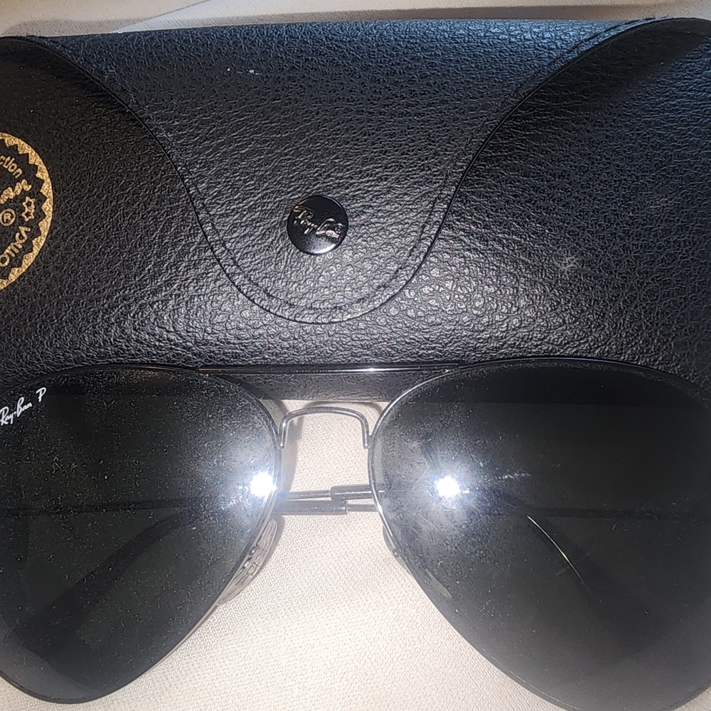 Ray-Ban Black Aviator Sunglasses